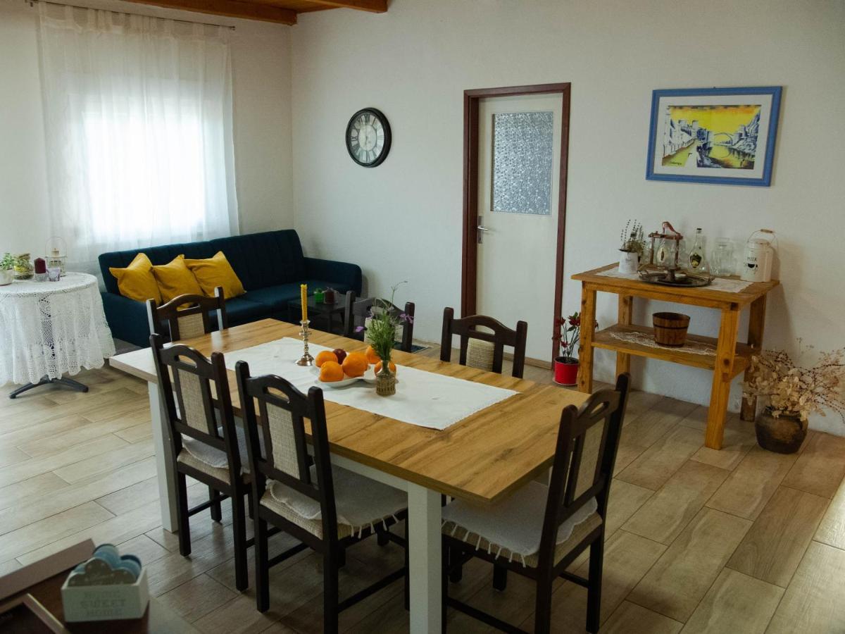 Apartment Village House Ravno Eksteriør bilde